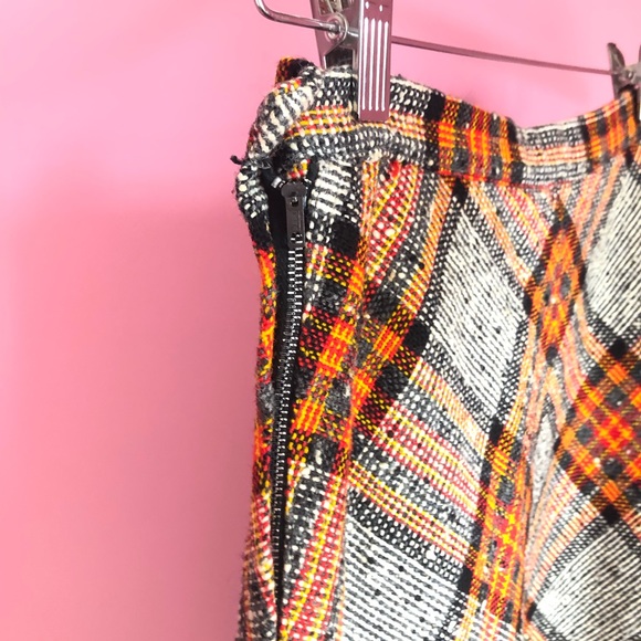 Vintage Plaid Flared Midi Skirt - Picture 8 of 8